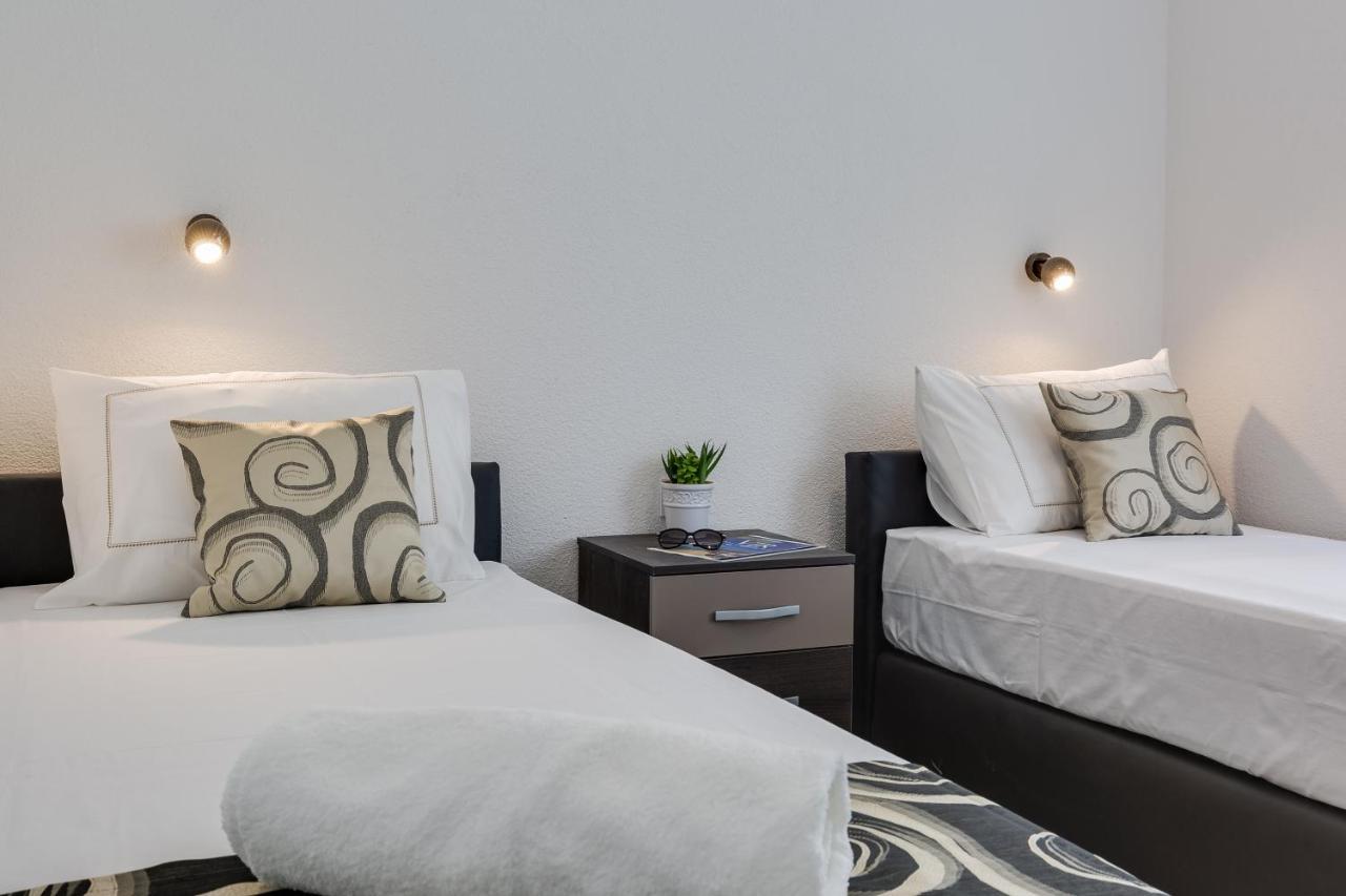 Apartmani Kastelina วีร์ ภายนอก รูปภาพ