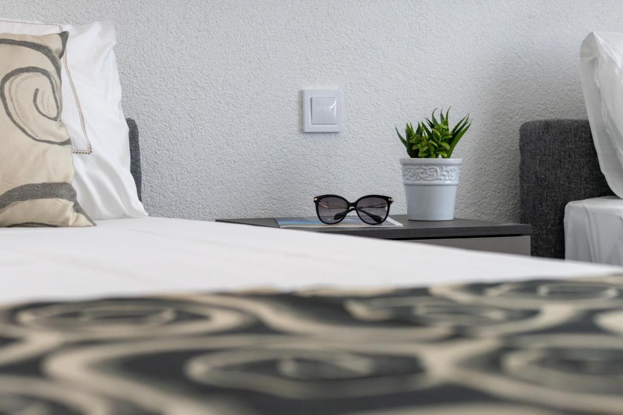 Apartmani Kastelina วีร์ ภายนอก รูปภาพ