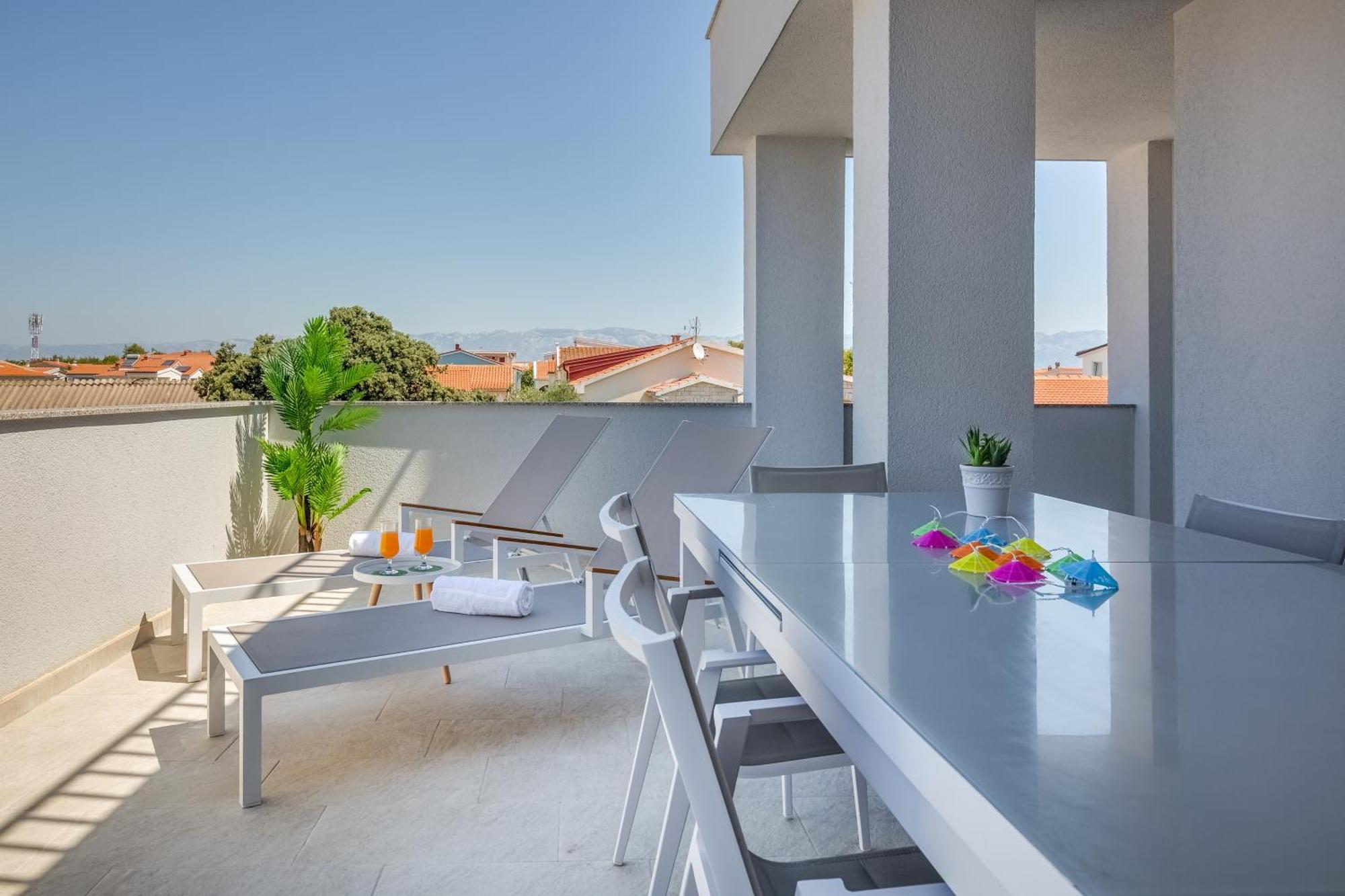 Apartmani Kastelina วีร์ ภายนอก รูปภาพ
